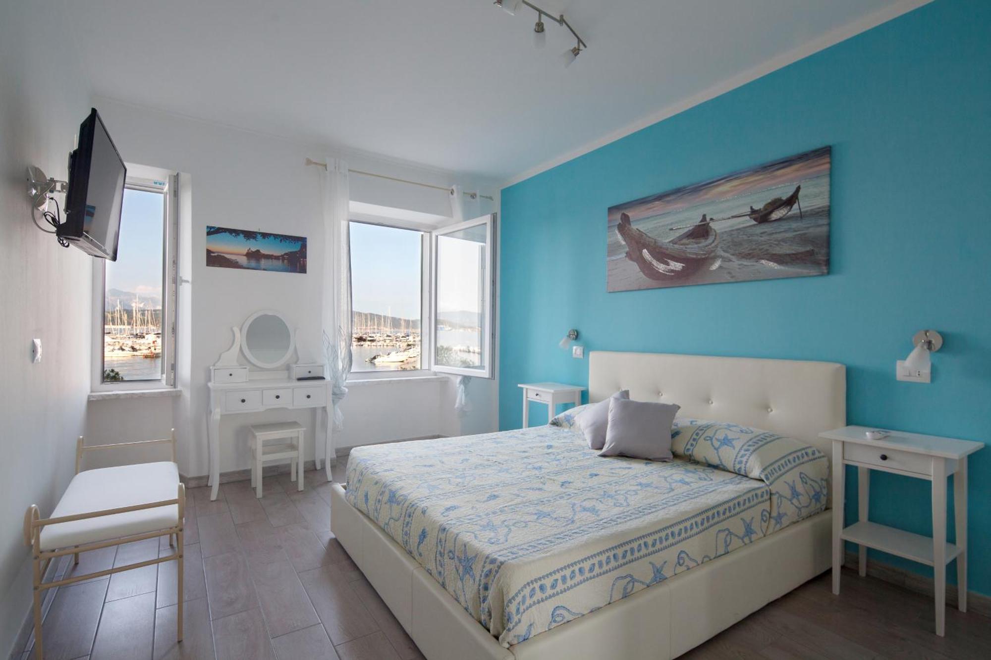 Fezzano / Portovenere Stilish Double Rooms With Sea View, Balcony Or Small Courtyard Kültér fotó